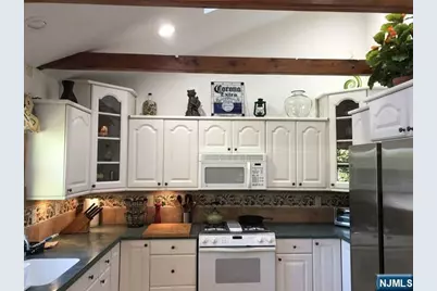 17 Malden Court 2 #2, Bergenfield, NJ 07621 - Photo 3