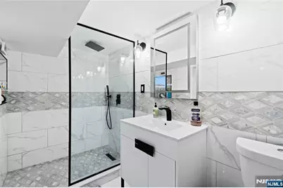 33-35 Mapes Avenue, Newark, NJ 07112 - Photo 17