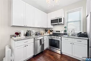 33-35 Mapes Ave, Newark, NJ 07112 - Photo 9