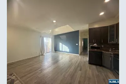 589 Fairview Avenue 4 #4, Fairview, NJ 07022 - Photo 1