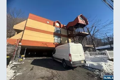 589 Fairview Avenue 4 #4, Fairview, NJ 07022 - Photo 9