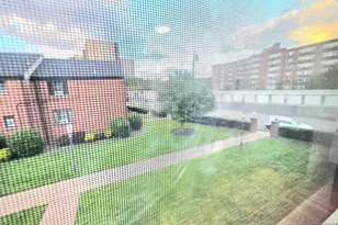 2163B N Central Road B, Fort Lee, NJ 07024 - Photo 11