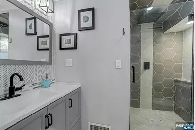 30-06 Morlot Avenue, Fair Lawn, NJ 07410 - Photo 17