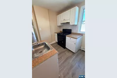 207 Sussex Avenue, Newark, NJ 07103 - Photo 3