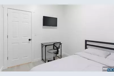 295 Dr Martin Luther King Jr Boulevard, Newark, NJ 07102 - Photo 7