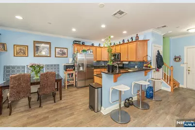 604 Avenue A 104 #104, Bayonne, NJ 07002 - Photo 3