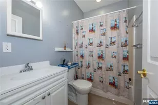 604 Ave A 104, Bayonne, NJ 07002 - Photo 23