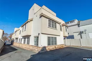 604 Ave A 104, Bayonne, NJ 07002 - Photo 33