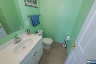 604 Ave A 104, Bayonne, NJ 07002 - Photo 29