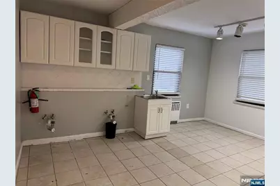 327 Bridge Plaza, Fort Lee, NJ 07024 - Photo 5