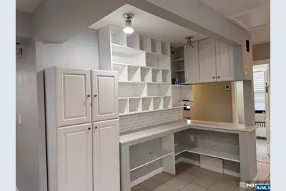 327 Bridge Plaza, Fort Lee, NJ 07024 - Photo 3