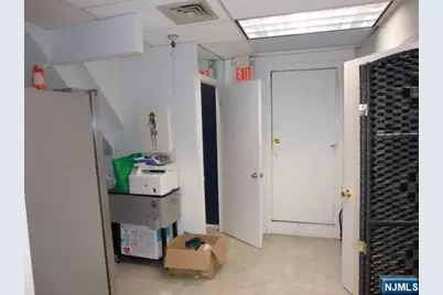 11 E Palisade Avenue, Englewood, NJ 07631 - Photo 17