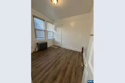 238 Columbus Place 2nd Fl #2ND FL, Cliffside Park, NJ 07010 - Photo 9