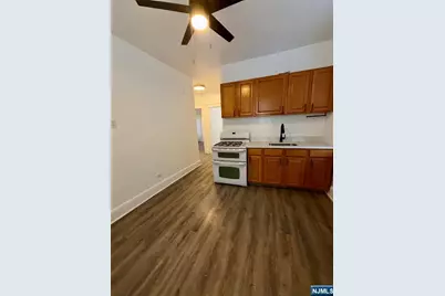 238 Columbus Place 2nd Fl #2ND FL, Cliffside Park, NJ 07010 - Photo 15