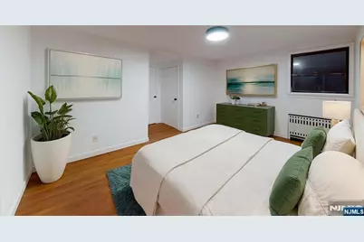 204 Philip Avenue 2 #2, Elmwood Park, NJ 07407 - Photo 9