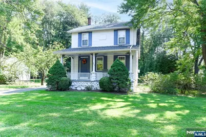 373 Crescent Avenue, Allendale, NJ 07401 - Photo 3