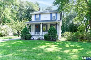 373 W Crescent Ave, Allendale, NJ 07401 - Photo 3