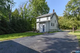 373 W Crescent Ave, Allendale, NJ 07401 - Photo 15