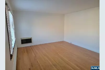 156 Chestnut Street B - 2nd Fl #B - 2nd fl, Rutherford, NJ 07070 - Photo 9