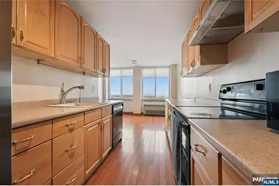 200 Winston Drive 1902 #1902, Cliffside Park, NJ 07010 - Photo 9