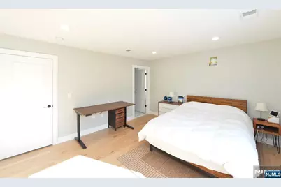196 Graphic Boulevard, Bergenfield, NJ 07621 - Photo 13