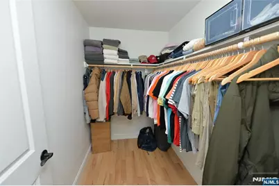 196 Graphic Boulevard, Bergenfield, NJ 07621 - Photo 17