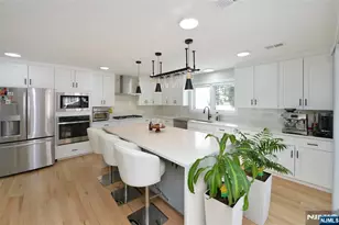 196 Graphic Blvd, Bergenfield, NJ 07621 - Photo 7