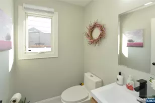 196 Graphic Blvd, Bergenfield, NJ 07621 - Photo 9