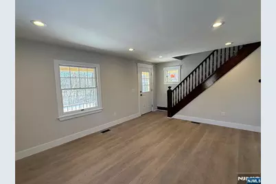 13 Mountainside Avenue, Mahwah, NJ 07430 - Photo 3