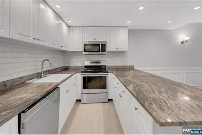 2 Constitution Court 106 #106, Hoboken, NJ 07030 - Photo 11