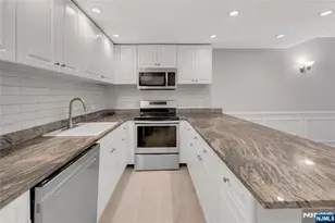 2 Constitution Ct 106, Hoboken, NJ 07030 - Photo 11