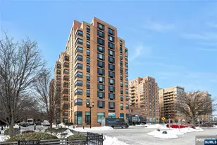 2 Constitution Ct 106, Hoboken, NJ 07030 - Photo 31