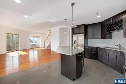 93 Palisade, Cliffside Park, NJ 07010 - Photo 7