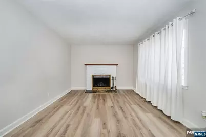 35 Taggart Way, Saddle Brook Township, NJ 07663 - Photo 13