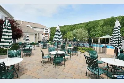 6406 Warrens Way Top Floor &amp; Dee #TOP FLOOR &amp; DEE, Wanaque, NJ 07465 - Photo 41