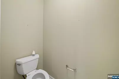 6406 Warrens Way Top Floor &amp; Dee #TOP FLOOR &amp; DEE, Wanaque, NJ 07465 - Photo 33