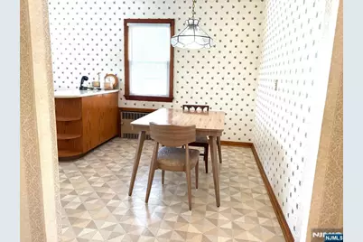 734 Louise Court, Lyndhurst Township, NJ 07071 - Photo 5