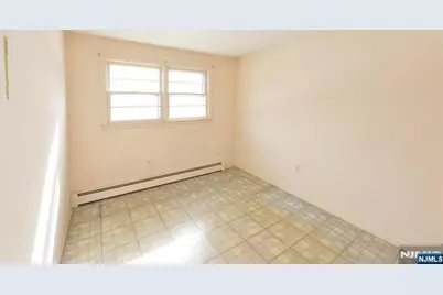 130 Washington Avenue, New Milford, NJ 07646 - Photo 11