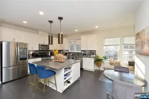 80 Landmark Ln, Fair Lawn, NJ 07410 - Photo 5