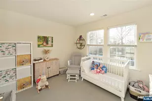 80 Landmark Ln, Fair Lawn, NJ 07410 - Photo 9