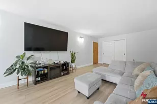 712 Broad Street 3C, Elizabeth, NJ 07208 - Photo 5