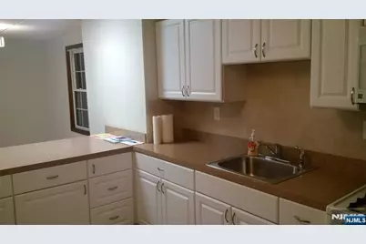 196 Rock Road 2 B #2 B, Glen Rock, NJ 07452 - Photo 9