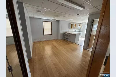 196 Rock Road 2 B #2 B, Glen Rock, NJ 07452 - Photo 3