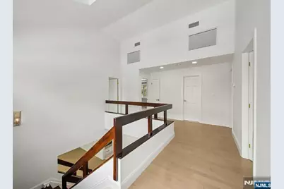 11 Hudson Terrace, Englewood Cliffs, NJ 07632 - Photo 9