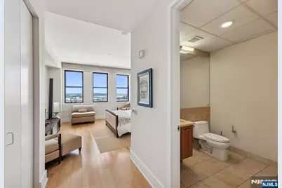 4 Beacon Way Ph 1900 #PH 1900, Jersey City, NJ 07304 - Photo 15