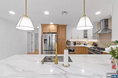 17-11 Berdan Avenue, Fair Lawn, NJ 07410 - Photo 9