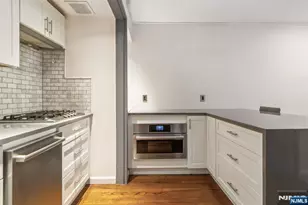 3050 Edwin Ave, Fort Lee, NJ 07024 - Photo 7