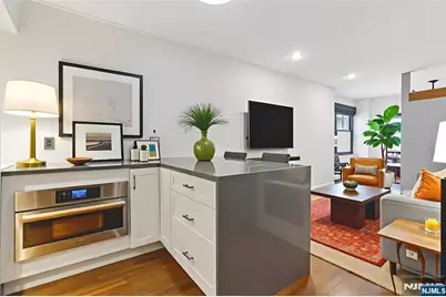 3050 Edwin Avenue #2D, Fort Lee, NJ 07024 - Photo 3