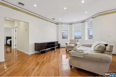 239 Desoto Place #2, Cliffside Park, NJ 07010 - Photo 5