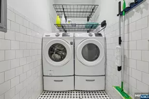 239 Desoto Pl, Cliffside Park, NJ 07010 - Photo 25